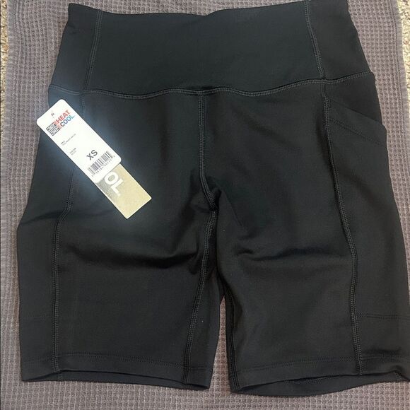 32 Degrees Pants - Black Women's Shorts, new with tags